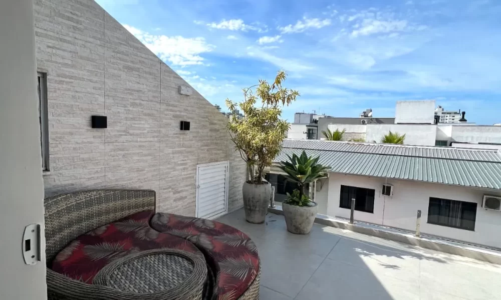 1688500637737_f2bfb9d5-daf0-418b-b0c3-3d17dee019c0 (1)