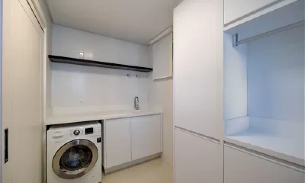 Four Seasons Residence