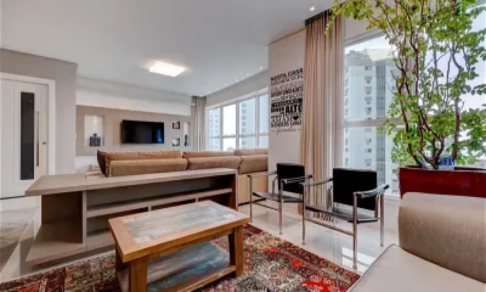 Four Seasons Residence